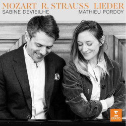 MOZART & STRAUSS: LIEDER